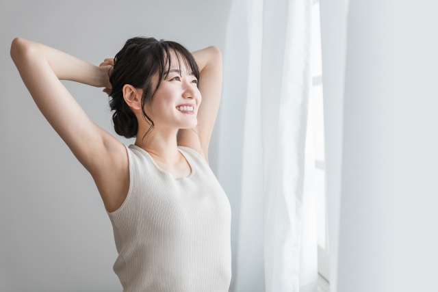 運動する女性